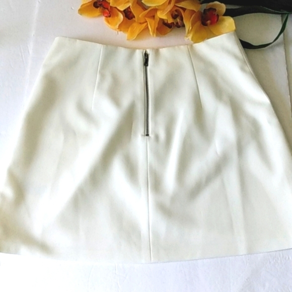 ALICE & OLIVIA CLASSICS CREAM TULIP HEM CROSSOVER MINI SKIRT SIZE 8 - Picture 8 of 13